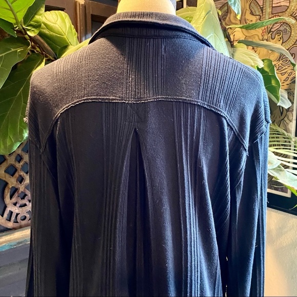 Free People Annie Ribbed Collar V Neck Pull Over Top - Picture 8 of 11